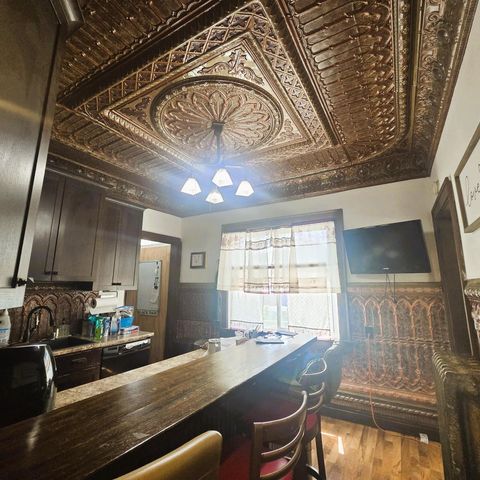 930 N 34th STREET, Milwaukee, WI 53208