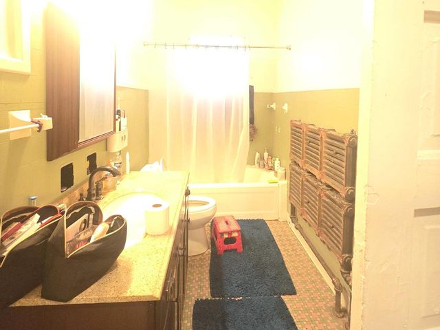 930 N 34th STREET, Milwaukee, WI 53208