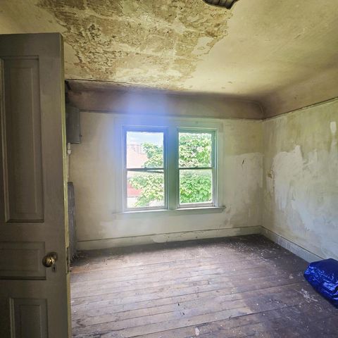 930 N 34th STREET, Milwaukee, WI 53208