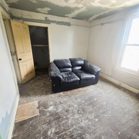 930 N 34th STREET, Milwaukee, WI 53208