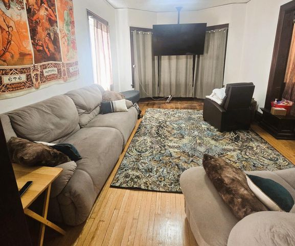 930 N 34th STREET, Milwaukee, WI 53208