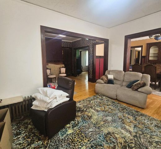 930 N 34th STREET, Milwaukee, WI 53208