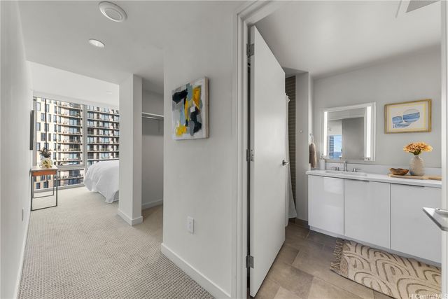 1001 Queen Street 3101, Honolulu, HI 96814