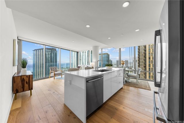 1001 Queen Street 3101, Honolulu, HI 96814