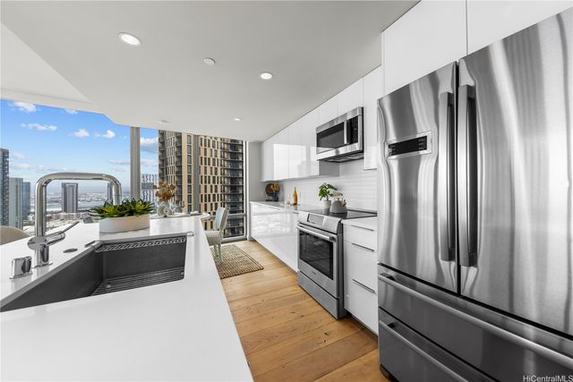 1001 Queen Street 3101, Honolulu, HI 96814