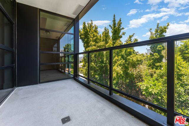 10777 Wilshire Boulevard 405, Los Angeles, CA 90024