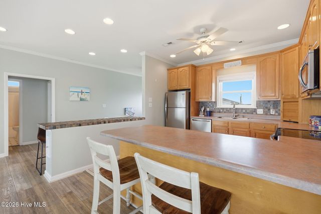 266 Sea Shore Drive, Sneads Ferry, NC 28460