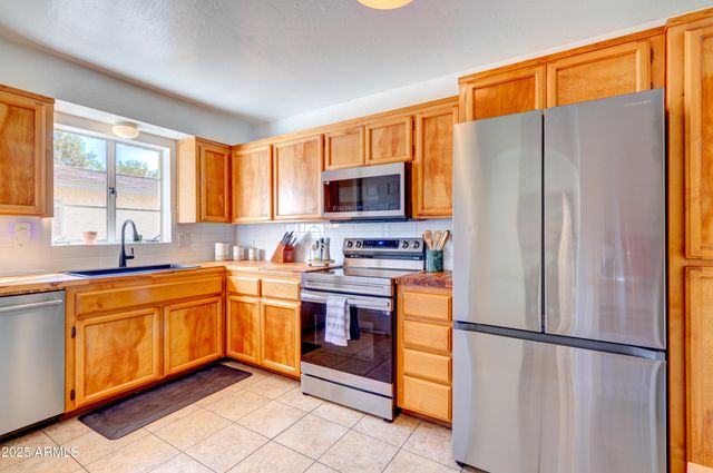 385 E CORONADO Road 6, Phoenix, AZ 85004