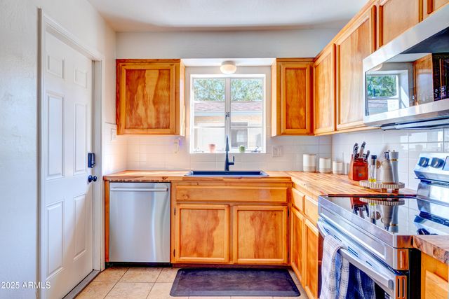 385 E CORONADO Road 6, Phoenix, AZ 85004