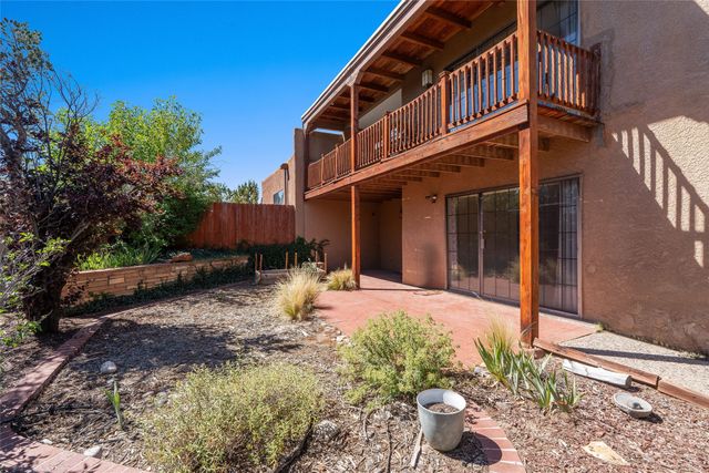 278 Loma Entrada, Santa Fe, NM 87501