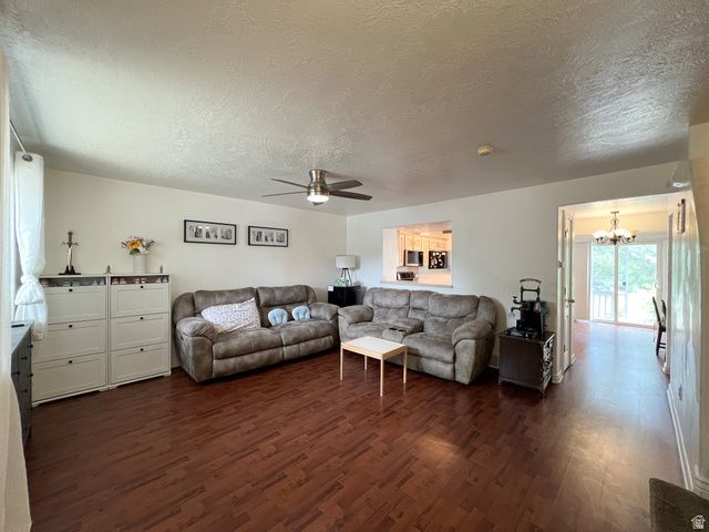 7966 N DUNDEE DR, Eagle Mountain, UT 84005