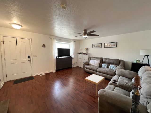 7966 N DUNDEE DR, Eagle Mountain, UT 84005