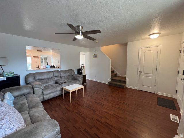 7966 N DUNDEE DR, Eagle Mountain, UT 84005