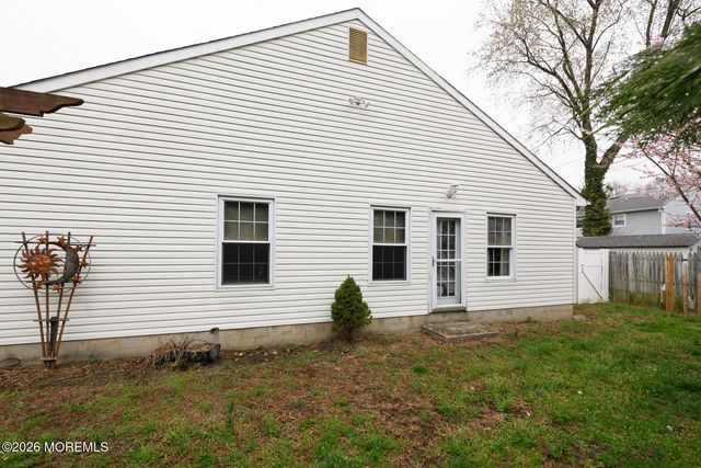 210 Raritan Place, North Middletown, NJ 07748