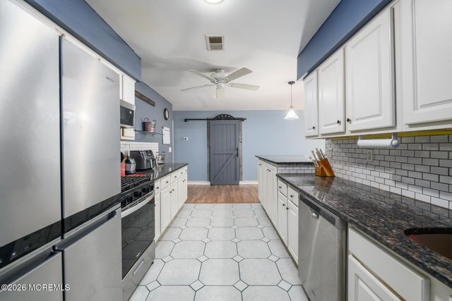 210 Raritan Place, North Middletown, NJ 07748