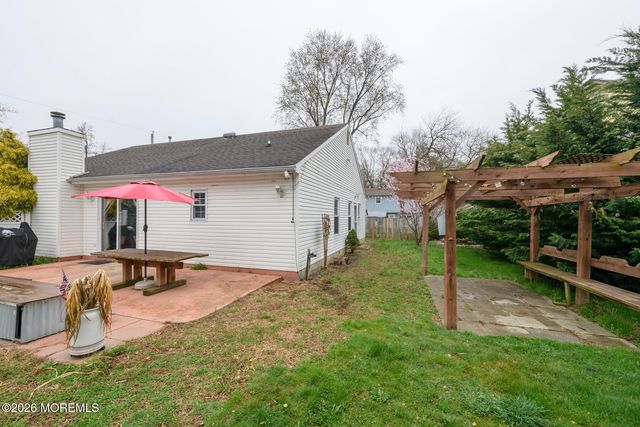 210 Raritan Place, North Middletown, NJ 07748