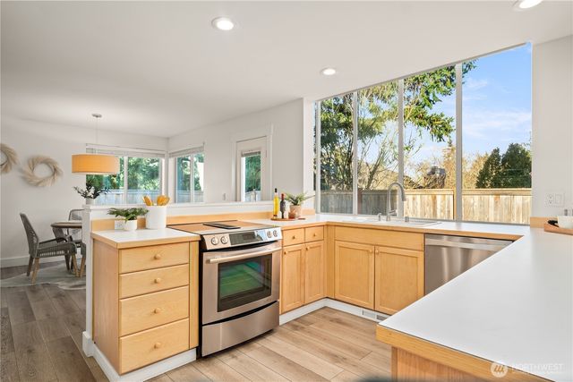 19640 88th Place NE, Bothell, WA 98011