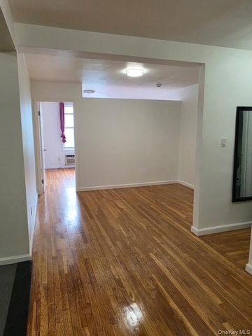 4125 Kissena Boulevard 2J, Flushing, NY 11355