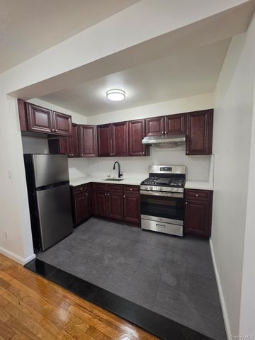 4125 Kissena Boulevard 2J, Flushing, NY 11355