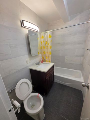 4125 Kissena Boulevard 2J, Flushing, NY 11355