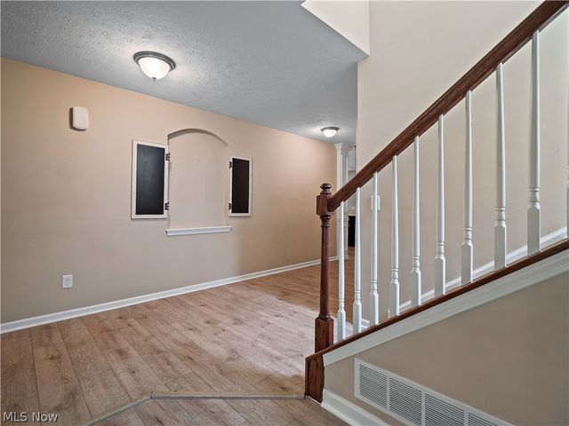 17062 Woodshire Drive, Strongsville, OH 44149