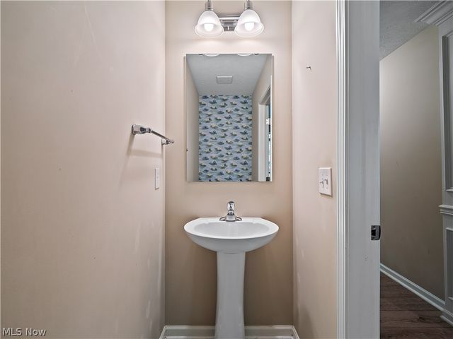 17062 Woodshire Drive, Strongsville, OH 44149