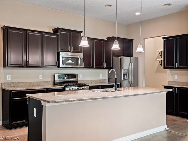 17062 Woodshire Drive, Strongsville, OH 44149