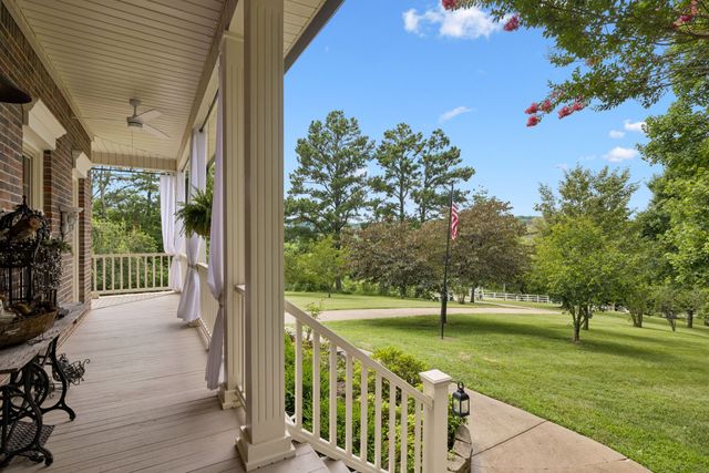 1204 Bobs Ln, Mount Pleasant, TN 38474