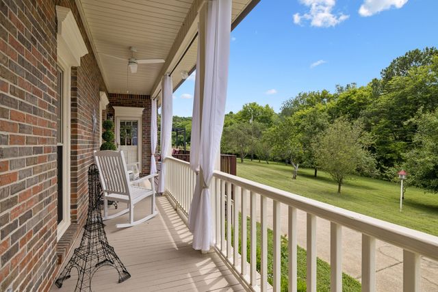 1204 Bobs Ln, Mount Pleasant, TN 38474