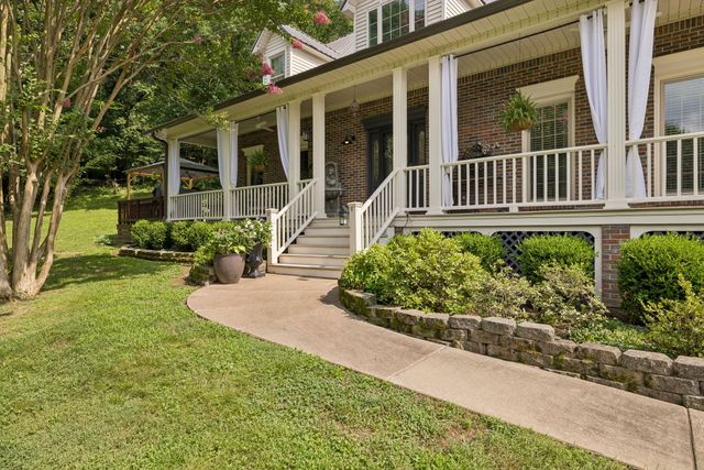 1204 Bobs Ln, Mount Pleasant, TN 38474
