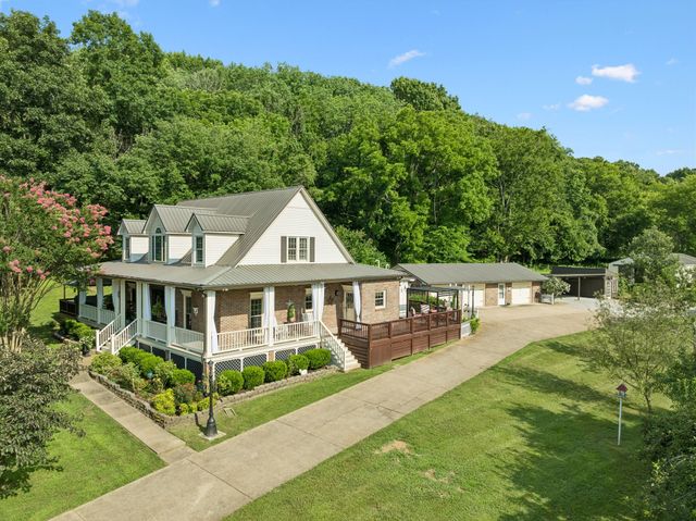 1204 Bobs Ln, Mount Pleasant, TN 38474