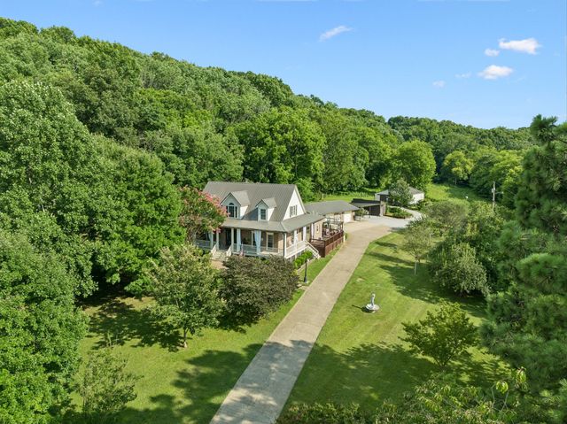 1204 Bobs Ln, Mount Pleasant, TN 38474