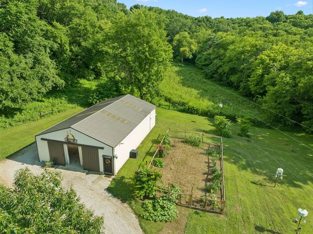 1204 Bobs Ln, Mount Pleasant, TN 38474