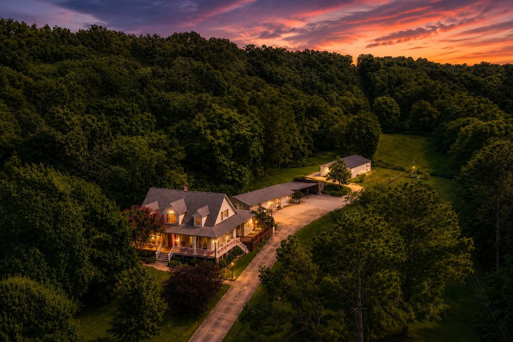 1204 Bobs Ln, Mount Pleasant, TN 38474