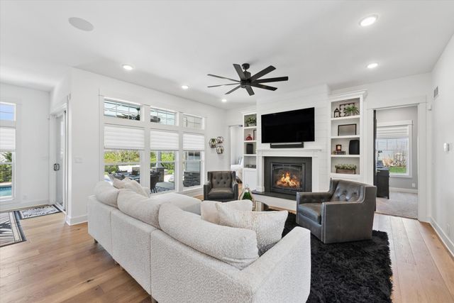 3703 Elio Way, Valparaiso, IN 46385