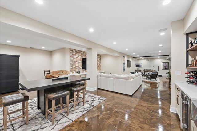 3703 Elio Way, Valparaiso, IN 46385
