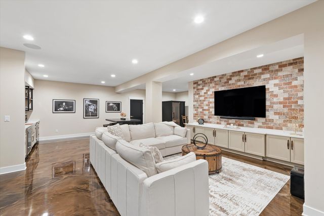 3703 Elio Way, Valparaiso, IN 46385