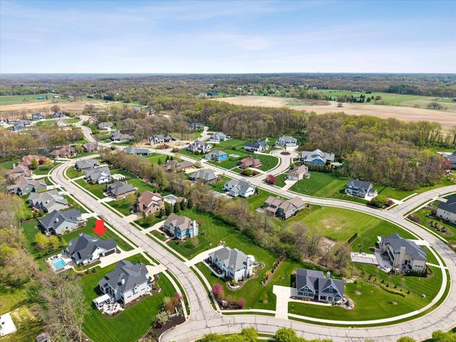 3703 Elio Way, Valparaiso, IN 46385