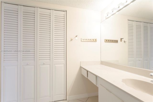 20505 E Country Club Drive PH-39, Aventura, FL 33180