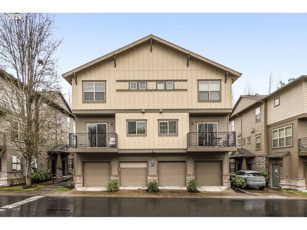 654 Ne NEWSTEAD Ln, Hillsboro, OR 97006