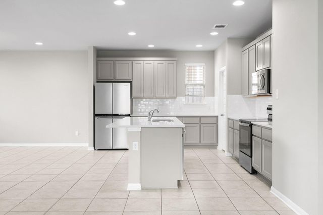 313 McLintock RD, Jarrell, TX 76537