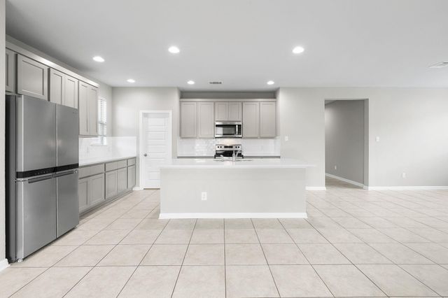 313 McLintock RD, Jarrell, TX 76537
