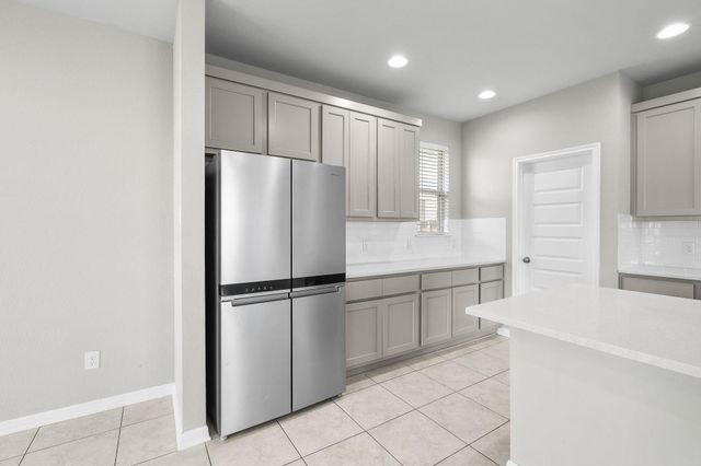 313 McLintock RD, Jarrell, TX 76537