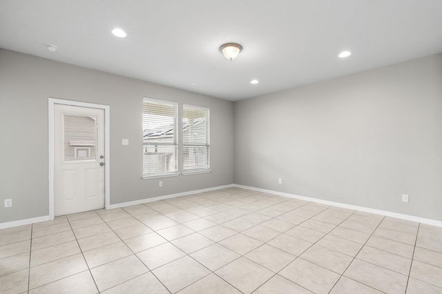 313 McLintock RD, Jarrell, TX 76537