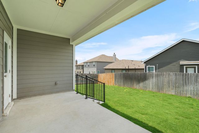 313 McLintock RD, Jarrell, TX 76537