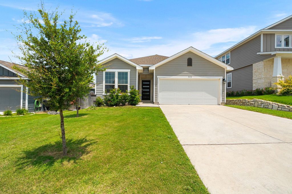313 McLintock RD, Jarrell, TX 76537