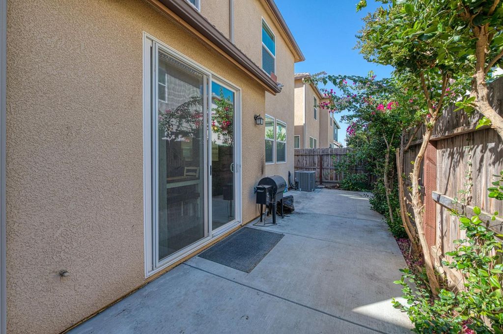 Image 31 of property listing at 3683 Friendship Lane, Clovis, CA 93619