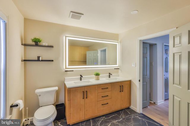 173 WILDFLOWER CIR, Yardley, PA 19067