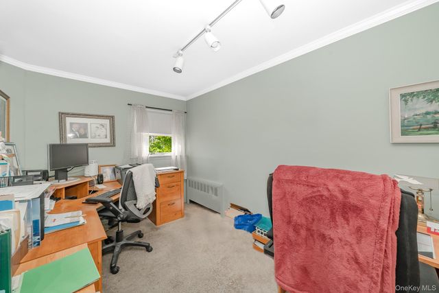 2572 S Saint Marks Avenue, Bellmore, NY 11710