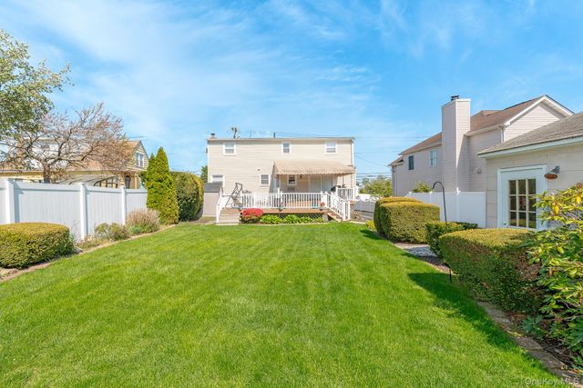 2572 S Saint Marks Avenue, Bellmore, NY 11710